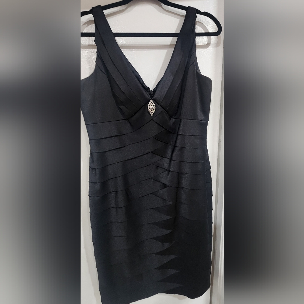Beautiful, black Jones Wear dress.